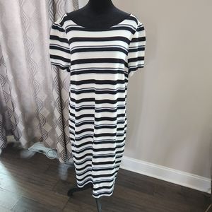 Ann Taylor striped dress 💙